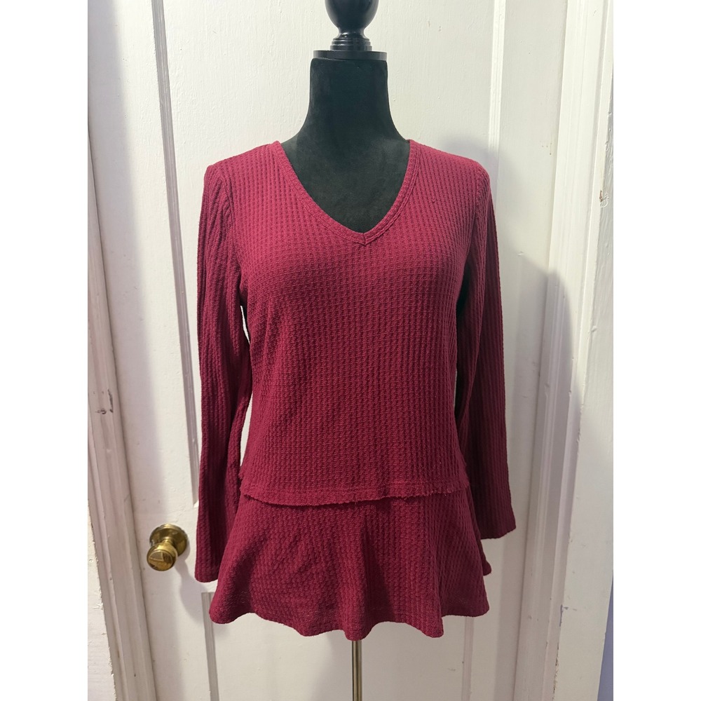 Style & Co Red Waffle Knit Long Sleeve Top V-Neck Peplum Hem Medium Burgundy